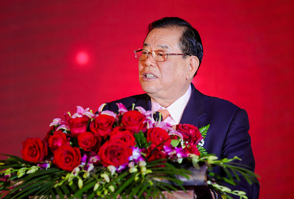 德業(yè)人將用心堅(jiān)守使命,<br>為實(shí)現(xiàn)夢(mèng)想不懼櫛風(fēng)沐雨、砥礪前行。